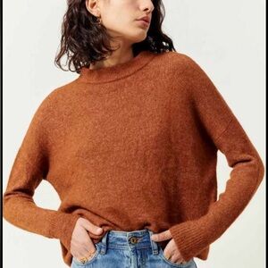 Elegant Rust Women's Turtleneck Sweater
